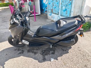 Yamaha Xmax 300 Negra/Gris