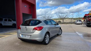 Opel Astra 2010