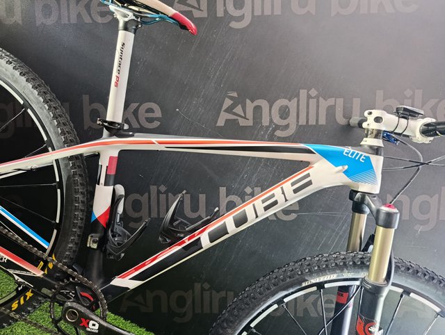 Bicicleta Cube Reaction Elite