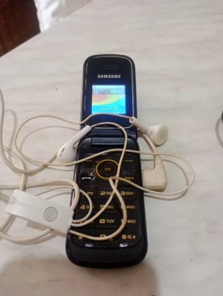 Samsung GT-E1190 Cellulare Nero