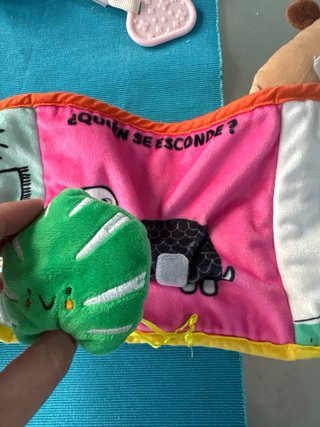 Libro didáctico con sonajero de regalo y anillas p