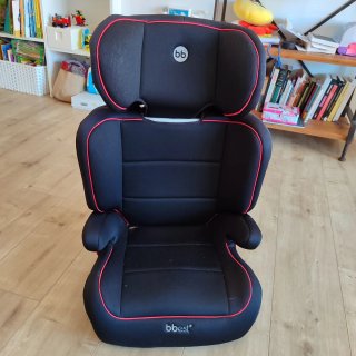 Silla de coche bbest negra con ribete rojo