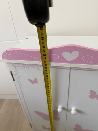 Armario para muñecas rosa y blanco