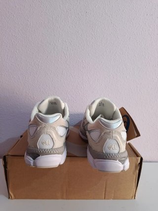 ASICS Gel-NYC White/Silver Metallic Y2K Vibe