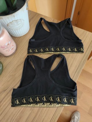 Lote 2 tops Calvin Klein negros
