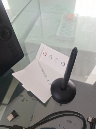 Tableta Gráfica Wacom Intuos Pro + Funda