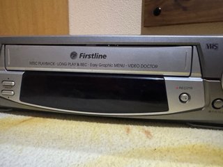 Reproductor VHS Firstline
