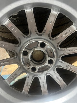 2 Llantas 16 , Ford Fiesta Sport coupé