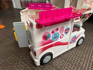 Ambulanza Barbie con Accessori