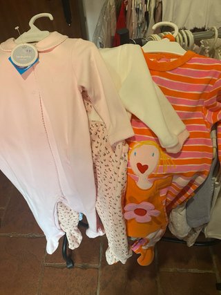 Pijamas bebé niña 9 meses 12€ los 3