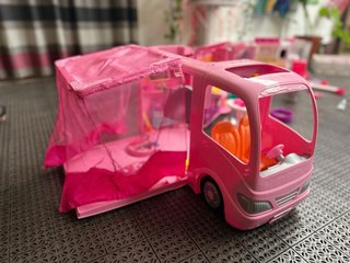 Caravana Barbie con accessori
