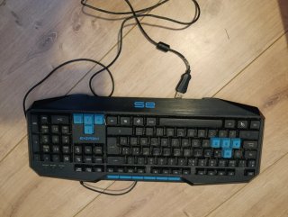 Teclado Gamer SE Negro y Azul
