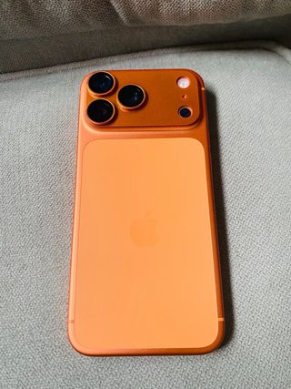 iPhone 17 pro max naranja
