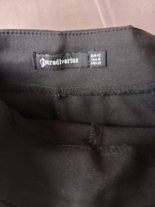 Falda pantalón negra con botones