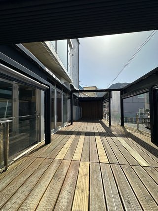 Pérgola Terraza Motorizada Negra