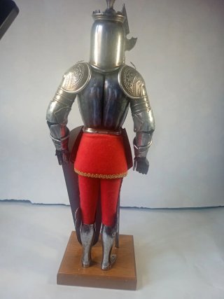 Figura Caballero Templario Metal Decoración