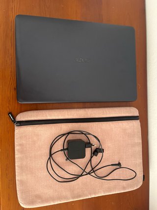 Portátil ASUS 256GB 8GB RAM Gris Oscuro.