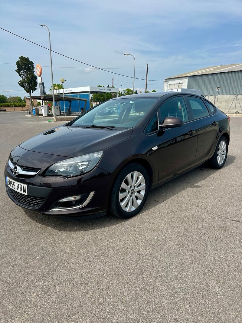 Opel Astra 1.7 CDTI Selective 2013, foto 8
