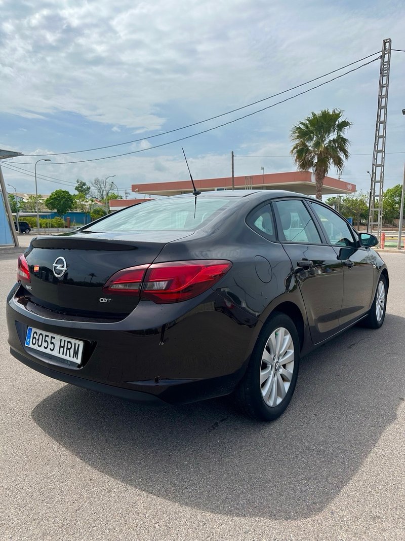 Opel Astra 1.7 CDTI Selective 2013, foto 4