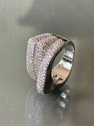 Anello moderno pavé zirconi