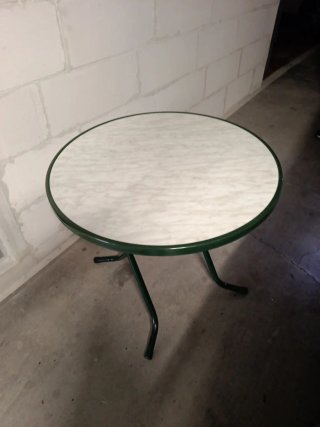 Tavolo rotondo pieghevole da terrazzo verde in ferro