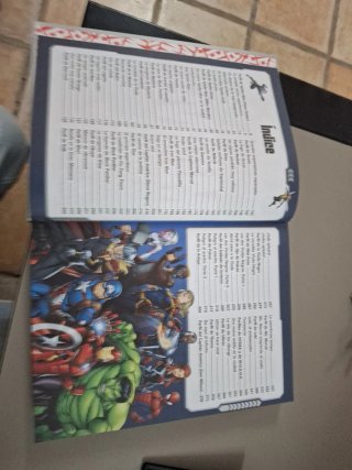 Marvel. Superhéroes unidos: 365 páginas de acci...