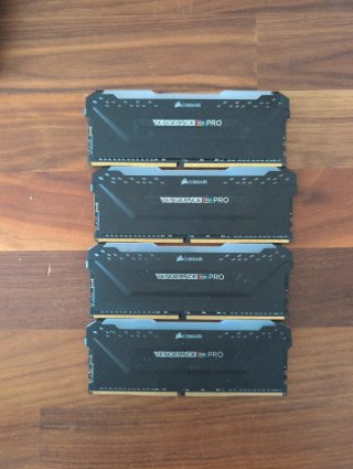 Corsair Vengeance RGB PRO DDR4 128GB (4x32GB)