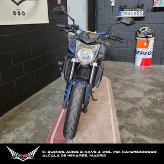 YAMAHA FZ1 S 2010 €68/MES S/E