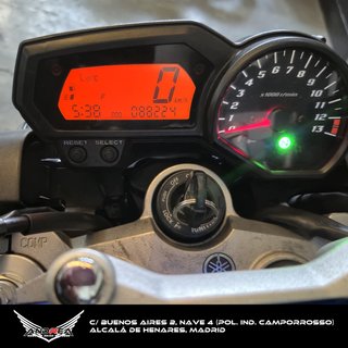 YAMAHA FZ1 S 2010 €68/MES S/E