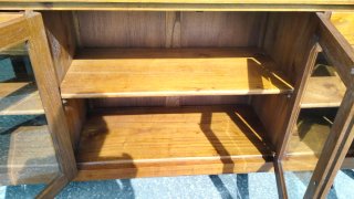 Aparador madera maciza roble con cristal