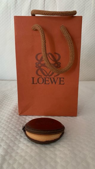 Monedero LOEWE cuero marrón