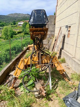 Retroexcavadora para tractor