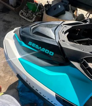 Casco Sea-Doo GTX 130 (2023) – Nuevo sin uso