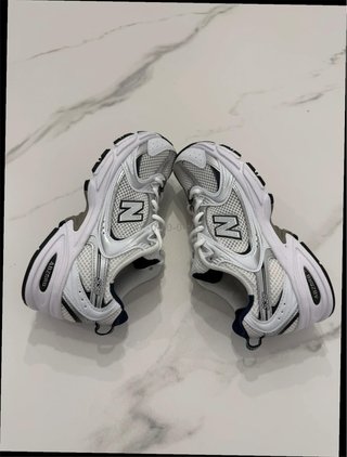 New Balance 530 Talla 39.5 Plata