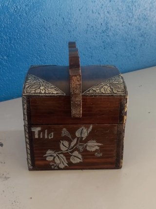 Caja artesana para infusiones de madera