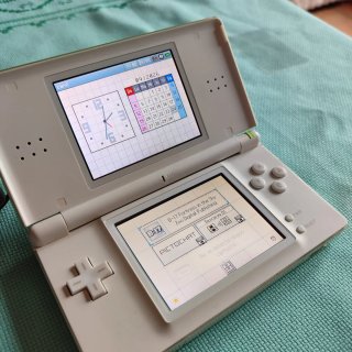 Nintendo DS Lite Bianca + 2 Giochi