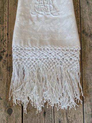 Textil antiguo toalla con monograma y flecos
