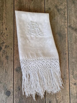 Textil antiguo toalla con monograma y flecos