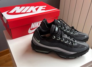 Nike Air Max 95 Negro y Verde