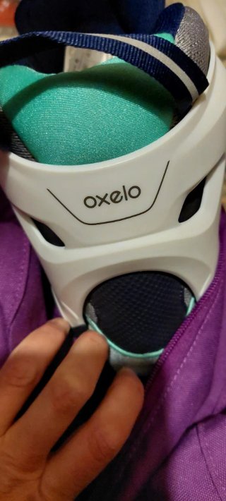 Pattini inline con lacci e velcro