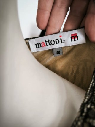 Abito Mattoni pizzo nero e color pesca