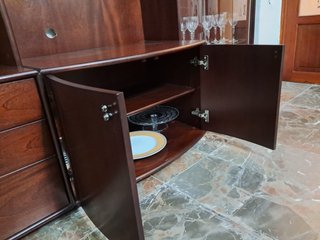 Elegante librería y mueble de salón
