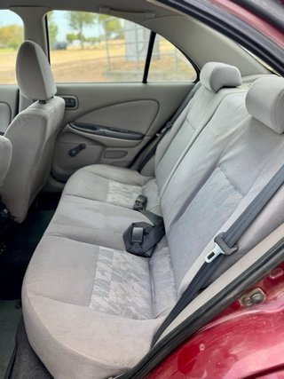 Nissan Almera 2002