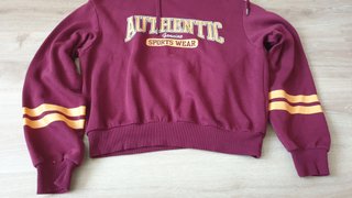 Sudadera granate con capucha T. S