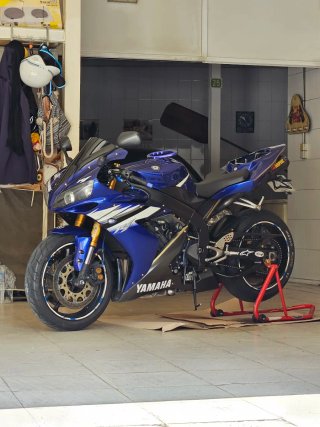 Yamaha R1 2006 Azul