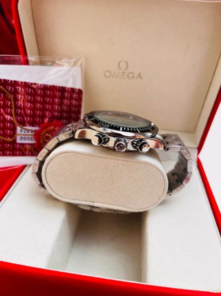 Reloj Seamaster Negro y Plateado