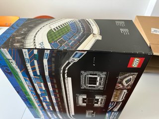 LEGO Santiago Bernabéu Stadium 10299