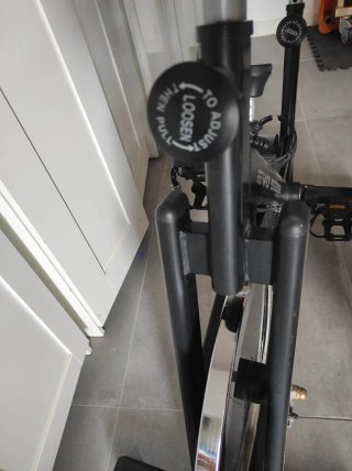 Bicicleta Estática Tecnovita Evo5000