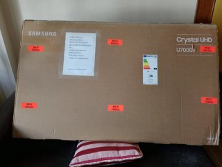 Televisión Samsung Cristal UHD 7025FK