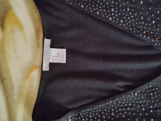 Camisetas sin mangas negras y blancas